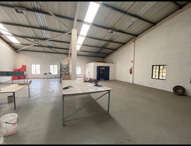 330M² WAREHOUSE TO LET IN GLEN ANIL
